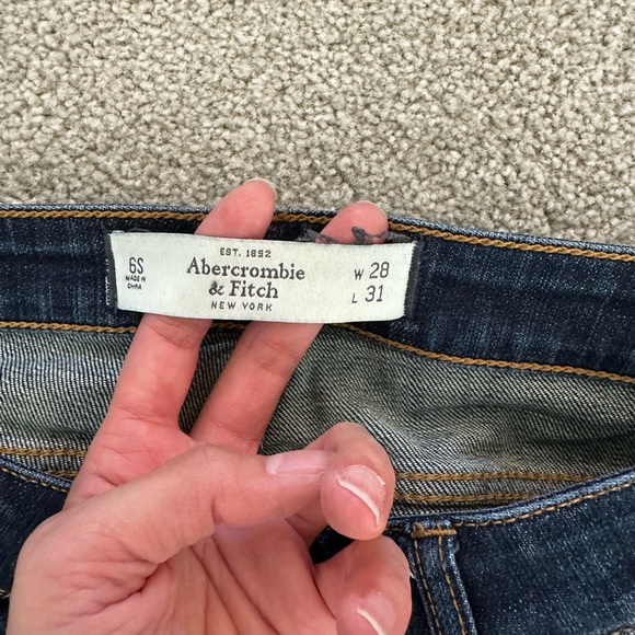 Abercrombie & Fitch Low Rise Bootcut Jeans, 6 Short - Picture 5 of 13